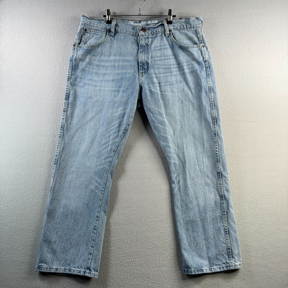 Wrangler Jeans Mens 38x30 Lightwash Blue Retro Relaxed Bootcut Western
